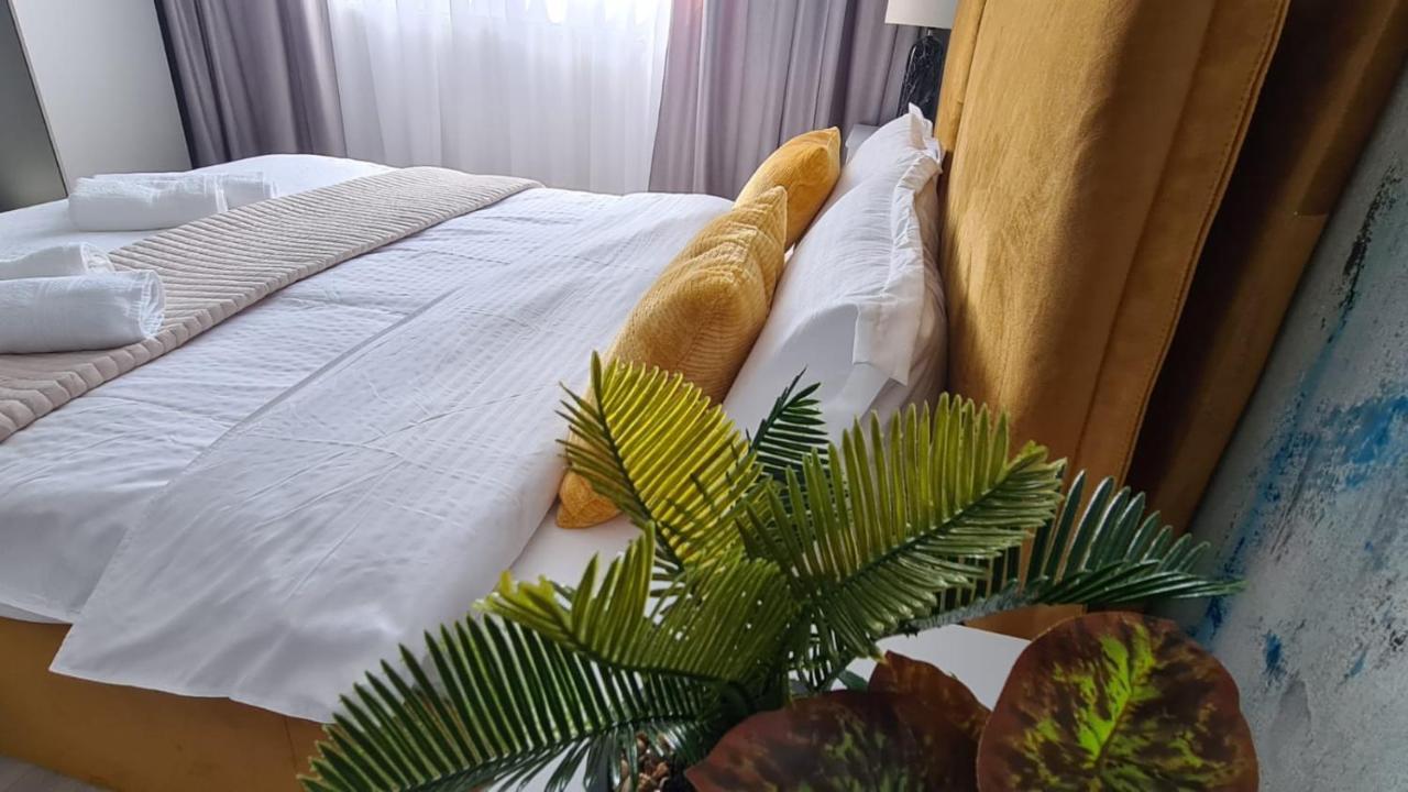 Government Deluxe Studio By Magic Apartments Bucureşti Ngoại thất bức ảnh