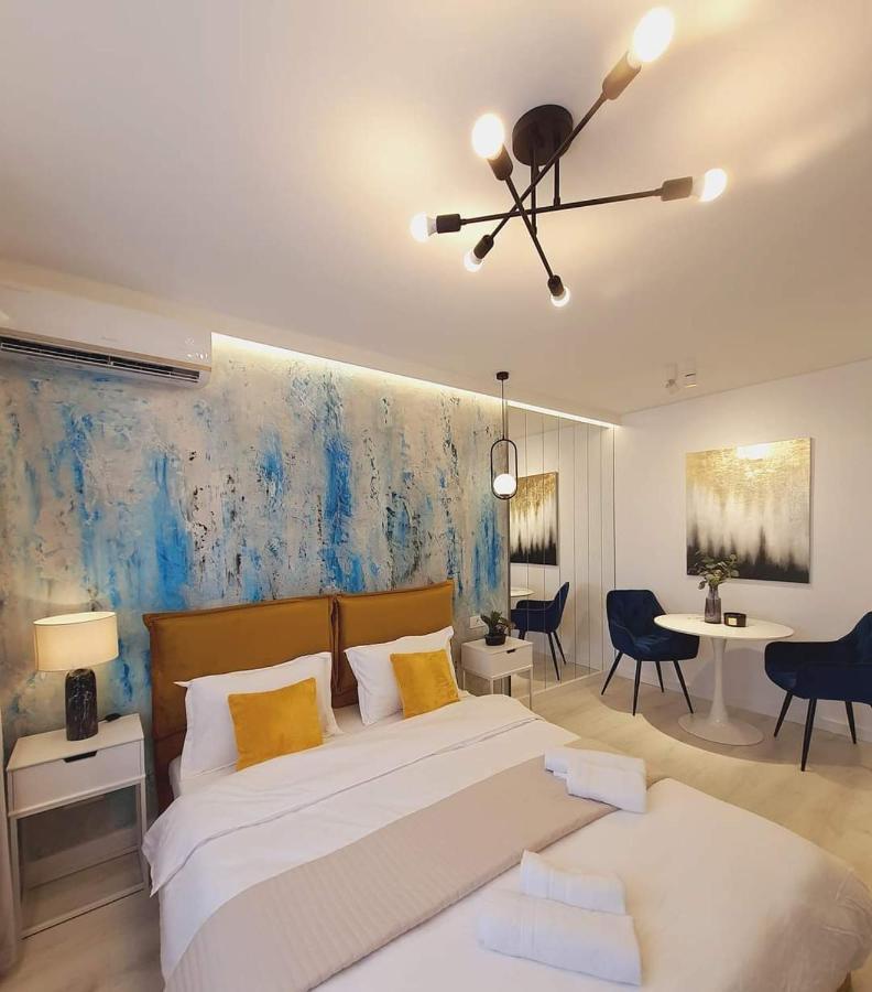 Government Deluxe Studio By Magic Apartments Bucureşti Ngoại thất bức ảnh