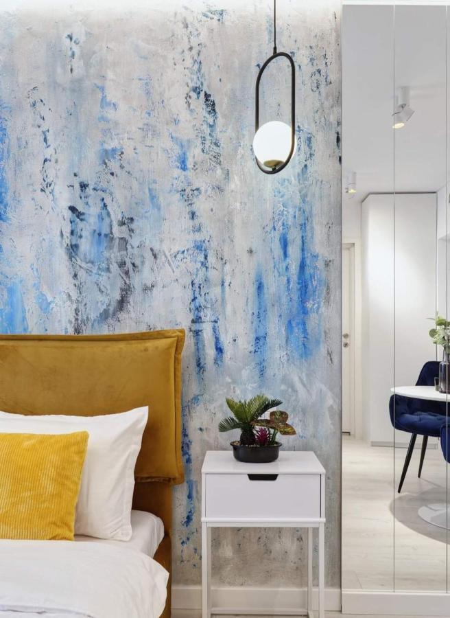 Government Deluxe Studio By Magic Apartments Bucureşti Ngoại thất bức ảnh