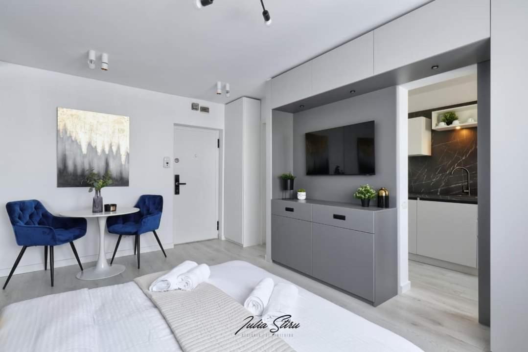 Government Deluxe Studio By Magic Apartments Bucureşti Ngoại thất bức ảnh
